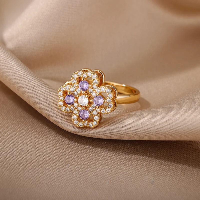 Clover Rings