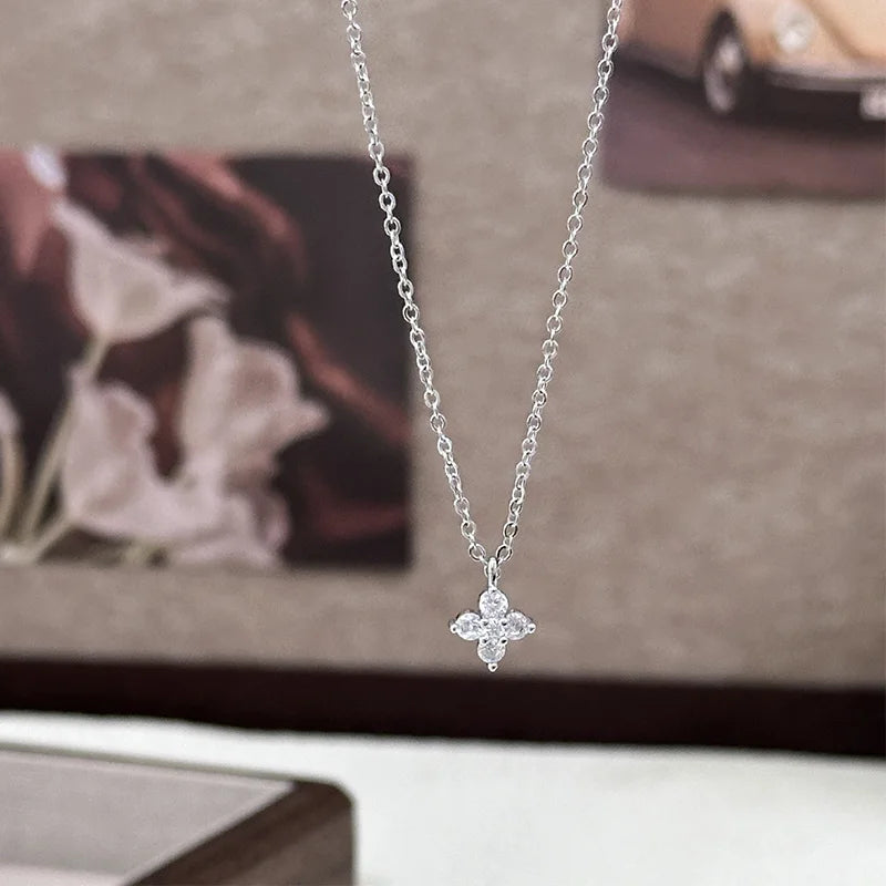 Dainty Lucky Leaf Necklace