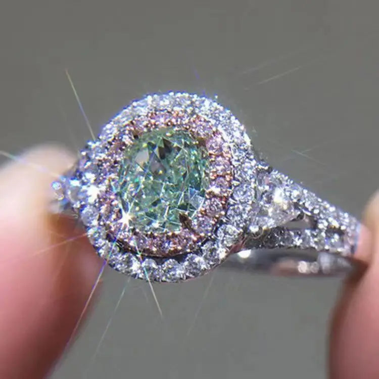 Luxurious Silver Ring