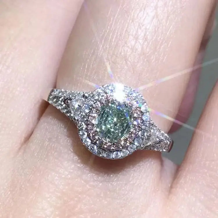 Luxurious Silver Ring