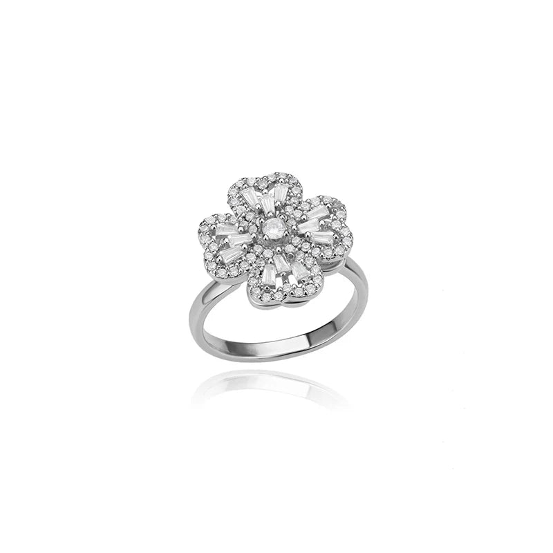 Clover Rings