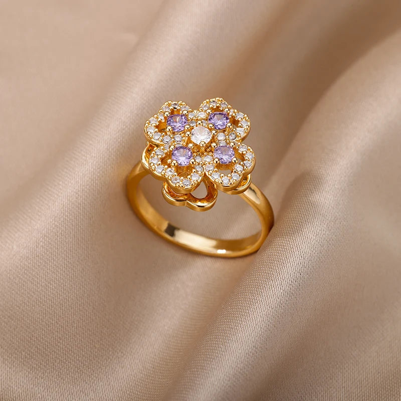 Clover Rings